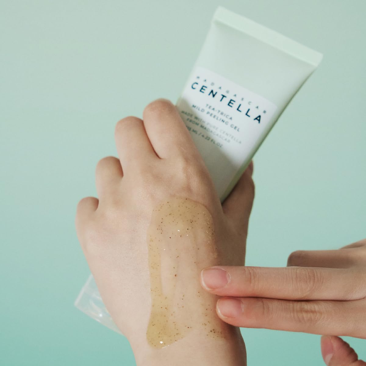 SKIN1004 Madagascar Centella Tea-Trica Mild Peeling Gel -  125ml